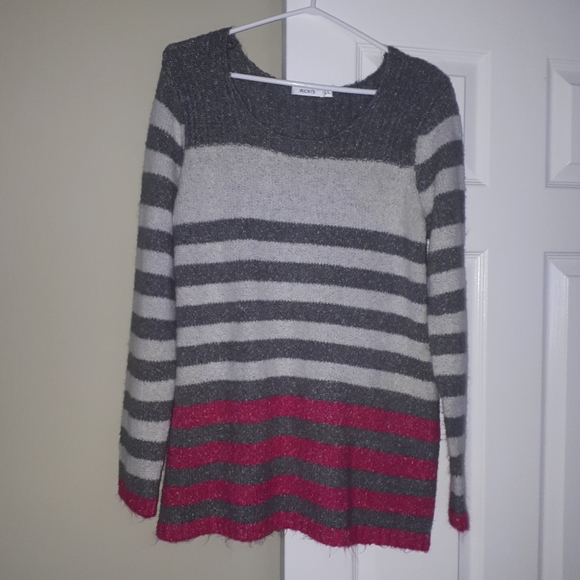 Women's Sweater (Ricki's) - Picture 3 of 6